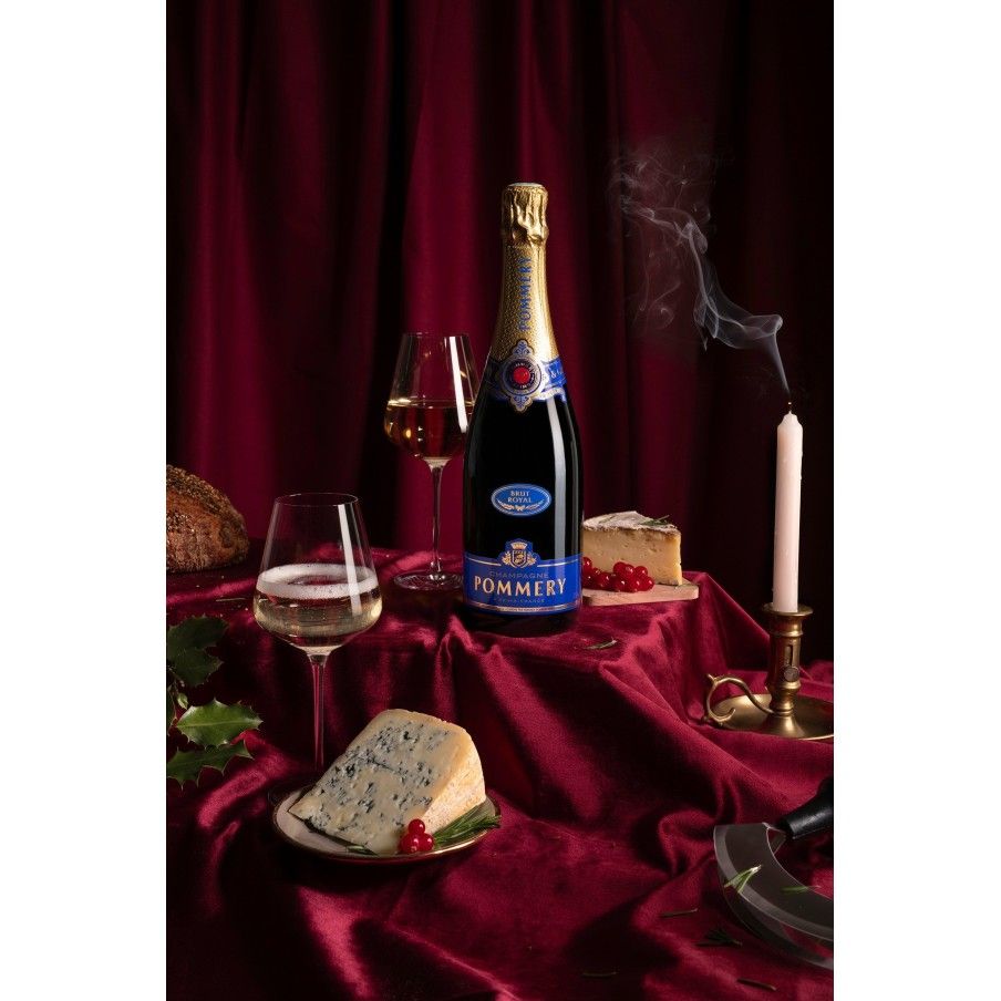 POMMERY CHAMPAGNE BRUT ROYAL, WITH CASE 75cl.